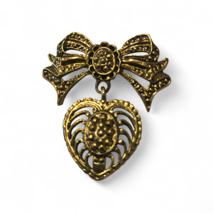 Gold tone vintage bow & dangling filigree heart brooch