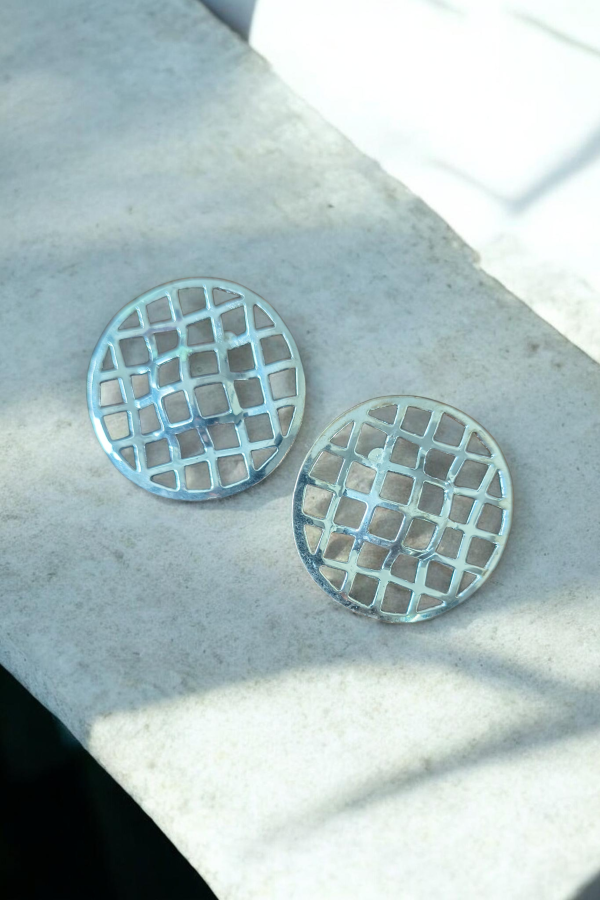 Geometric grid pattern vintage silver toned stud earrings